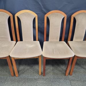 Set Of 4 Wooden Yoke Back Chairs With Pink Upholstery