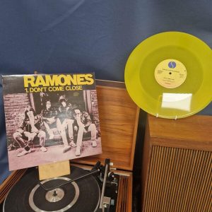 Ramones 1. Don't Come Close 2. I Don't Want you Vintage Vinyl 12'' 1978
