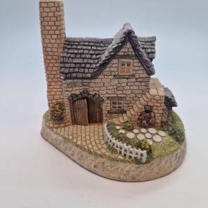 David Winter Cottages 'The Smithy' 1993