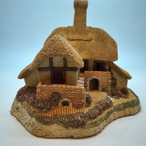 David Winter Cottages 'The Black Bess Inn' 1988
