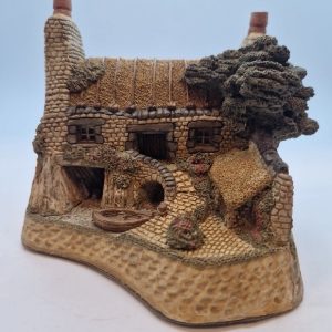 David Winter Cottages 'The House on the Loch' 1988