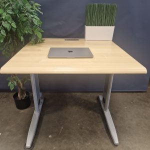 Cable Managed Straight Maple Desk 80 X 80cm