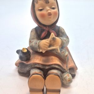 Goebel Hummel Happy Pastime Figurine TMK3 Girl Sitting Knitting with Bird