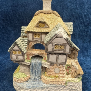 David Winter Cottages 'Wishing Falls Cottage' 1994