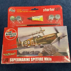 Airfix A55001 Supermarine Spitfire Mk.Vc 1:72 Scale Model Starter Set
