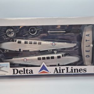 New Ray / Hobby Dax Delta Airlines Lockheed 10 Electra Model Kit