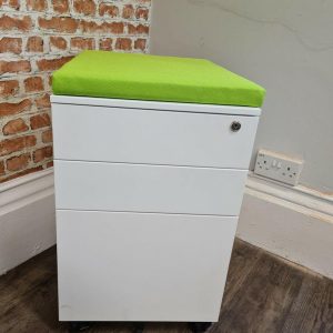 Mobile Pedestal with Green Magnetic Seating Pad